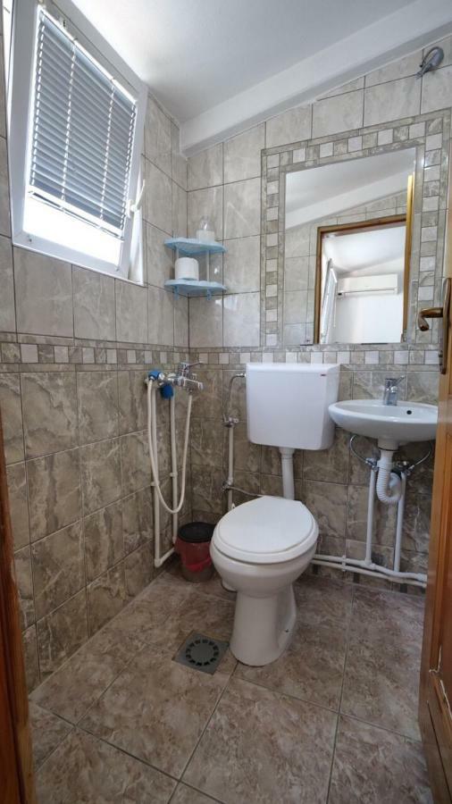 Familien Apartment Zeno Улцин Екстериор снимка